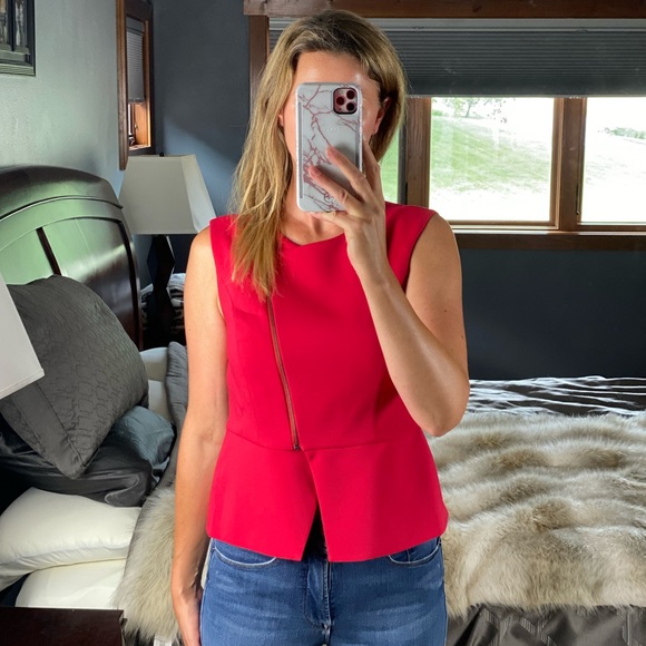 BCBGMaxZRIA Red Zip-Up Sleeveless Blazer - Picture 5 of 12